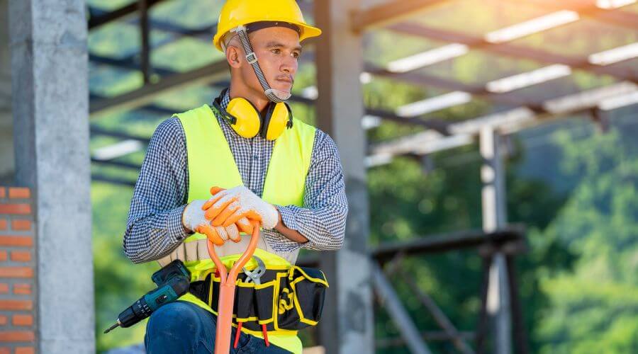 Professional gutter cleaning in Cushing, WI
